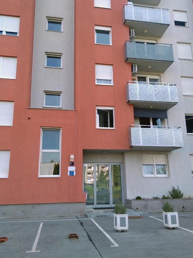 Apartment Nika, Arena Zagreb Exterior foto
